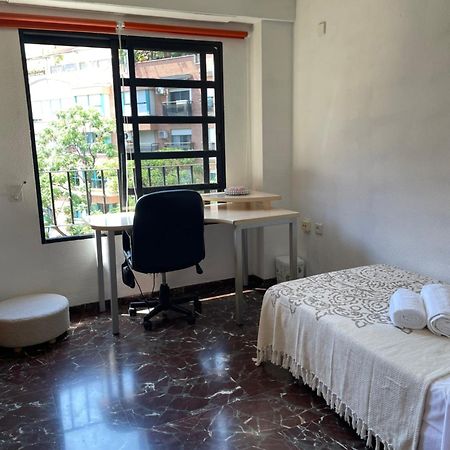 Ferienwohnung Habitacion Cerca Del Centro De Valencia Exterior foto